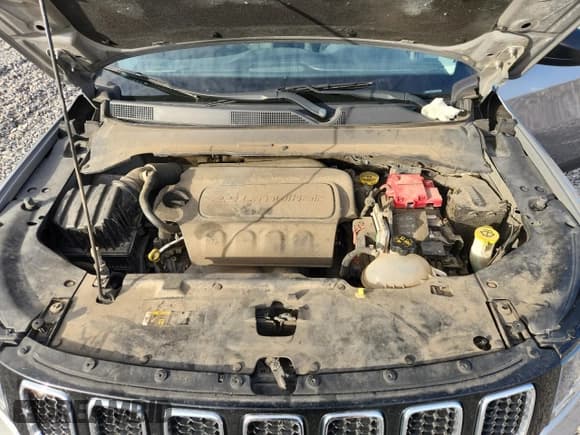 ✅ 2019 Jeep Compass Sport • VIN: 3C4NJDAB4KT834868 • Lot: 92865105. Wystawiony na Copart z przebiegiem 151 269 mil. Bezpłatny archiwum sprzedaży aukcyjnych z USA i szczegółowy raport historii pojazdu na DreamBid. Zdjęcie 11.