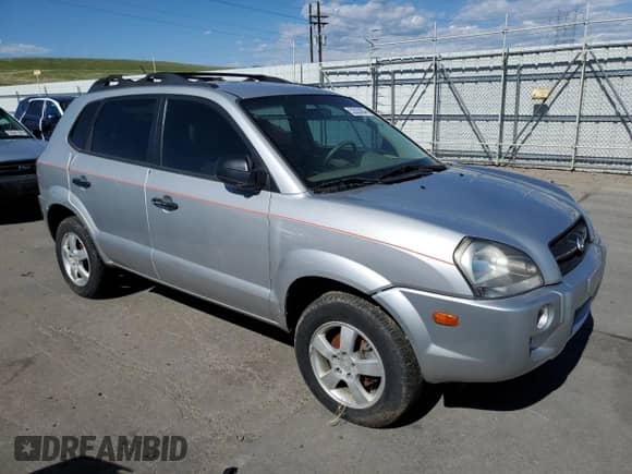 2008 Hyundai Tucson GLS с VIN KM8JM12B88U876294, выставлен на аукционе Copart как лот 52353854 с пробегом 112 246 миль миль и На запчасти • Non repairable. История ставок и продаж доступна на DreamBid. Изображение 4.