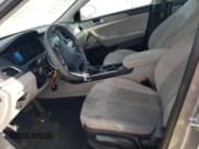 ✅ 2017 Hyundai Sonata SE • VIN: 5NPE24AF9HH564545 • Лот: 70220042. Опубликован ранее на Copart с пробегом 100 869 миль. Бесплатный доступ к архиву аукционных продаж из США и подробный отчёт об истории автомобиля на DreamBid. Изображение 7.