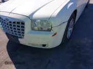 ✅ 2007 Chrysler 300 • VIN: 2C3KA43R97H710564 • Lot: 43483894. Listed on IAAI with 143,790 mi. Free auction sales archive from the USA and detailed vehicle history report at DreamBid. Image 16.