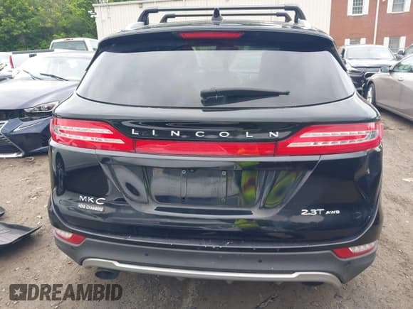 ✅ 2018 Lincoln MKC Reserve • VIN: 5LMTJ3DH3JUL03658 • Lot: 42362556. Wystawiony na IAAI z przebiegiem 183 172 mil. Bezpłatny archiwum sprzedaży aukcyjnych z USA i szczegółowy raport historii pojazdu na DreamBid. Zdjęcie 16.