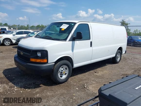 ✅ 2016 Chevrolet Express Cargo • VIN: 1GCZGHFG3G1252755 • Lot: 43014412. Listed on IAAI with 479,792 mi. Free auction sales archive from the USA and detailed vehicle history report at DreamBid. Image 17.