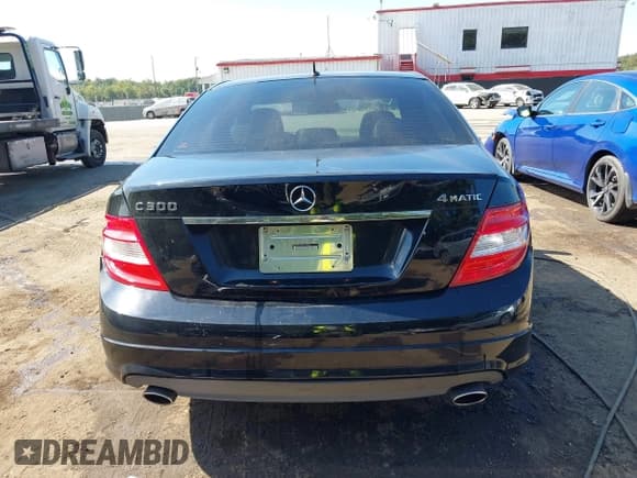 ✅ 2008 Mercedes-Benz C 300 Sport • VIN: WDDGF81X58F164625 • Lot: 43138669. Listed on IAAI with 137,235 mi. Free auction sales archive from the USA and detailed vehicle history report at DreamBid. Image 16.