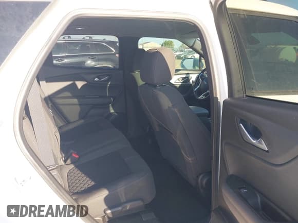 ✅ 2020 Chevrolet Blazer LT • VIN: 3GNKBBRA9LS608999 • Лот: 42783985. Опубликован ранее на IAAI с пробегом 64 317 миль. Бесплатный доступ к архиву аукционных продаж из США и подробный отчёт об истории автомобиля на DreamBid. Изображение 8.