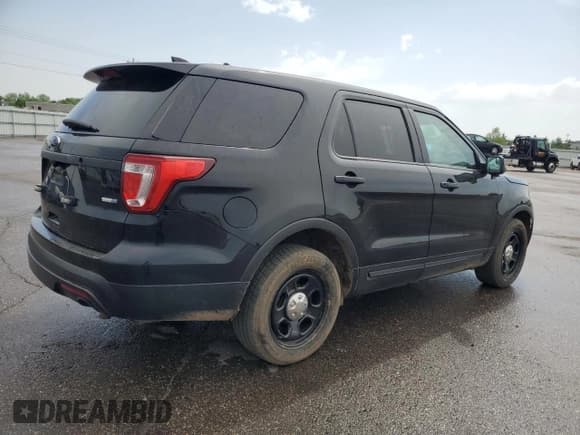 ✅ 2017 Ford Police Interceptor Utility • VIN: 1FM5K8AR1HGC86984 • Лот: 54294055. Опубликован ранее на Copart с пробегом 152 577 миль. Бесплатный доступ к архиву аукционных продаж из США и подробный отчёт об истории автомобиля на DreamBid. Изображение 3.