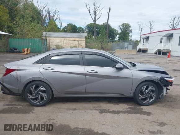 ✅ 2024 Hyundai Elantra SEL • VIN: KMHLS4DG6RU766628 • Lot: 43410062. Listed on IAAI with 30,009 mi. Free auction sales archive from the USA and detailed vehicle history report at DreamBid. Image 13.