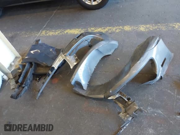 ✅ 2008 Volkswagen R32 • VIN: WVWKC71K28W026732 • Lot: 43451876. Listed on IAAI with 141,762 mi. Free auction sales archive from the USA and detailed vehicle history report at DreamBid. Image 12.