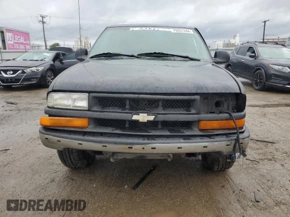 ✅ 1998 Chevrolet S-10 LS • VIN: 1GCCS19X8W8192114 • Лот: 79351244. Опубликован ранее на Copart с пробегом 224 219 миль. Бесплатный доступ к архиву аукционных продаж из США и подробный отчёт об истории автомобиля на DreamBid. Изображение 5.