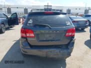 ✅ 2018 Dodge Journey SE • VIN: 3C4PDCAB6JT535309 • Lot: 43100516. Wystawiony na IAAI z przebiegiem 126 304 mil. Bezpłatny archiwum sprzedaży aukcyjnych z USA i szczegółowy raport historii pojazdu na DreamBid. Zdjęcie 16.