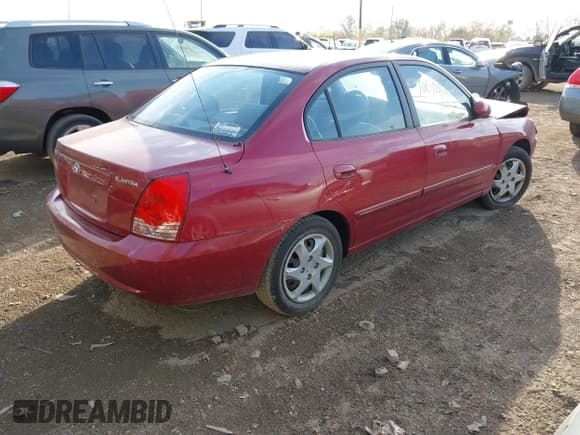 ✅ 2004 Hyundai Elantra GLS • VIN: KMHDN46D84U749465 • Lot: 40692684. Wystawiony na IAAI z przebiegiem 84 855 mil. Bezpłatny archiwum sprzedaży aukcyjnych z USA i szczegółowy raport historii pojazdu na DreamBid. Zdjęcie 4.