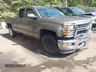 ✅ 2015 Chevrolet Silverado 1500 LT • VIN: 1GCVKREC9FZ215744 • Лот: 43334173. Опубликован ранее на IAAI с пробегом 238 308 миль. Бесплатный доступ к архиву аукционных продаж из США и подробный отчёт об истории автомобиля на DreamBid. Изображение 1.