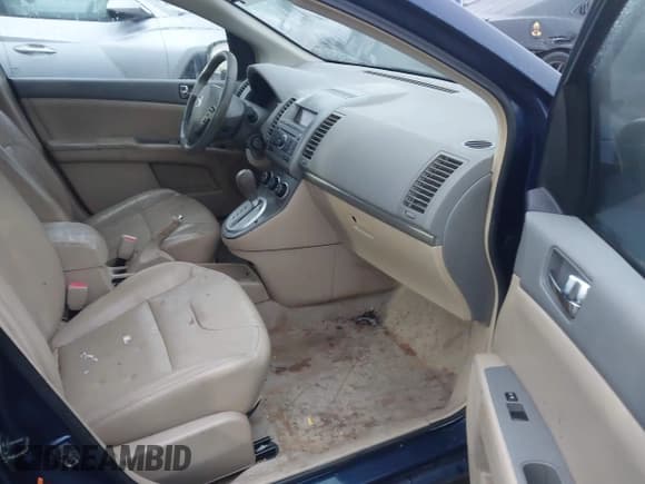 ✅ 2008 Nissan Sentra S • VIN: 3N1AB61EX8L626054 • Lot: 43708130. Wystawiony na IAAI z przebiegiem 185 701 mil. Bezpłatny archiwum sprzedaży aukcyjnych z USA i szczegółowy raport historii pojazdu na DreamBid. Zdjęcie 5.