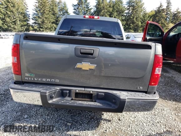 ✅ 2011 Chevrolet Silverado 1500 LS • VIN: 3GCPKREA4BG133194 • Лот: 77702024. Опубликован ранее на Copart с пробегом 33 761 миль. Бесплатный доступ к архиву аукционных продаж из США и подробный отчёт об истории автомобиля на DreamBid. Изображение 6.