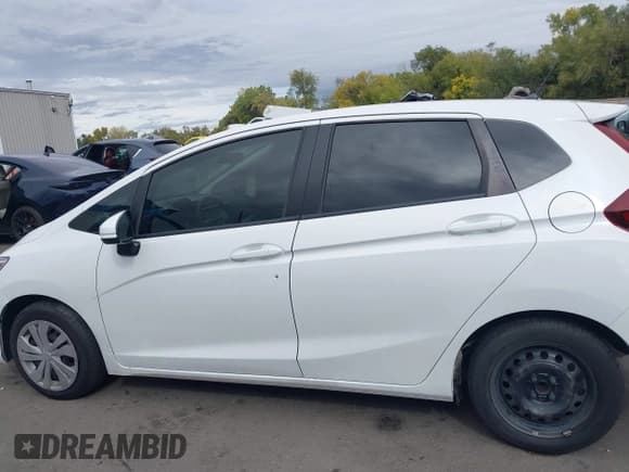 ✅ 2019 Honda Fit LX • VIN: 3HGGK5H47KM743561 • Lot: 43442430. Listed on IAAI with 73,933 mi. Free auction sales archive from the USA and detailed vehicle history report at DreamBid. Image 14.