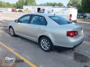 ✅ 2010 Volkswagen Jetta SE • VIN: 3VWRZ7AJ8AM158613 • Lot: 42948264. Listed on IAAI with 163,358 mi. Free auction sales archive from the USA and detailed vehicle history report at DreamBid. Image 3.