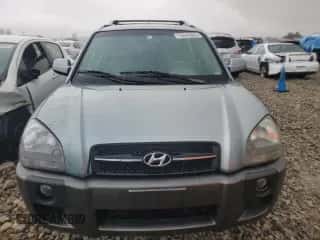 2005 Hyundai Tucson GLS z VIN KM8JN72DX5U214908, wystawiony jako Copart lot #76346024 z przebiegiem 152 677 mil mil oraz Szkoda całkowita • Salvage title. Historia ofert i sprzedaży dostępna na DreamBid. Obrazek 5.