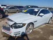 ✅ 2017 Jaguar XE 35t Prestige • VIN: SAJAE4BV4HA962296 • Lot: 41676476. Wystawiony na IAAI z przebiegiem 92 805 mil. Bezpłatny archiwum sprzedaży aukcyjnych z USA i szczegółowy raport historii pojazdu na DreamBid. Zdjęcie 17.