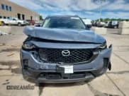 ✅ 2025 Mazda CX-50 Hybrid Premium Plus Package • VIN: 7MMVAAEW1SN121390 • Lot: 80944815. Wystawiony na Copart z przebiegiem 1 061 mil. Bezpłatny archiwum sprzedaży aukcyjnych z USA i szczegółowy raport historii pojazdu na DreamBid. Zdjęcie 5.