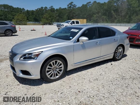 ✅ 2013 Lexus LS 460 • VIN: JTHBL5EF2D5124756 • Lot: 56644645. Wystawiony na Copart z przebiegiem 72 628 mil. Bezpłatny archiwum sprzedaży aukcyjnych z USA i szczegółowy raport historii pojazdu na DreamBid. Zdjęcie 1.