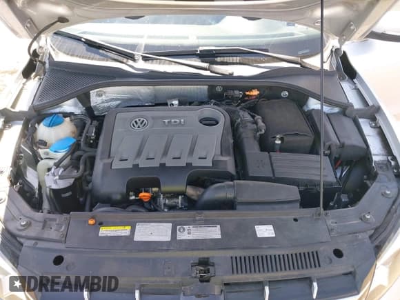 ✅ 2013 Volkswagen Passat SE • VIN: 1VWBN7A35DC040510 • Lot: 42813801. Listed on IAAI with 158,465 mi. Free auction sales archive from the USA and detailed vehicle history report at DreamBid. Image 10.