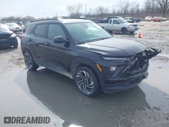 2025 Chevrolet TrailBlazer RS с VIN KL79MUSL6SB024513, выставлен на аукционе IAAI как лот 41829743 с пробегом 7 082 миль миль и . История ставок и продаж доступна на DreamBid. Изображение 1.