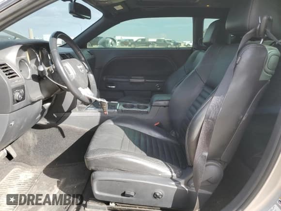 ✅ 2012 Dodge Challenger R/T • VIN: 2C3CDYBT5CH116144 • Lot: 77701714. Wystawiony na Copart z przebiegiem 133 336 mil. Bezpłatny archiwum sprzedaży aukcyjnych z USA i szczegółowy raport historii pojazdu na DreamBid. Zdjęcie 7.