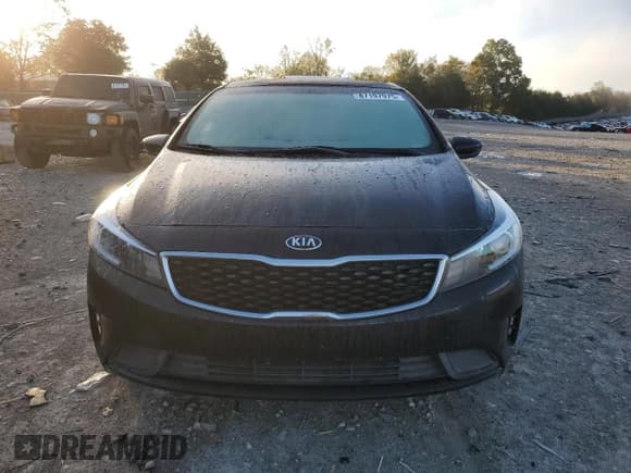 ✅ 2018 Kia Forte LX • VIN: 3KPFL4A70JE263067 • Лот: 87197975. Опубликован ранее на Copart с пробегом 69 418 миль. Бесплатный доступ к архиву аукционных продаж из США и подробный отчёт об истории автомобиля на DreamBid. Изображение 5.