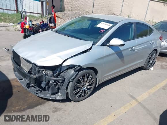 2018 Hyundai Elantra Eco z VIN 5NPD94LAXJH308963, wystawiony jako IAAI lot #42390268 z przebiegiem 140 781 mil mil oraz . Historia ofert i sprzedaży dostępna na DreamBid. Obrazek 19.