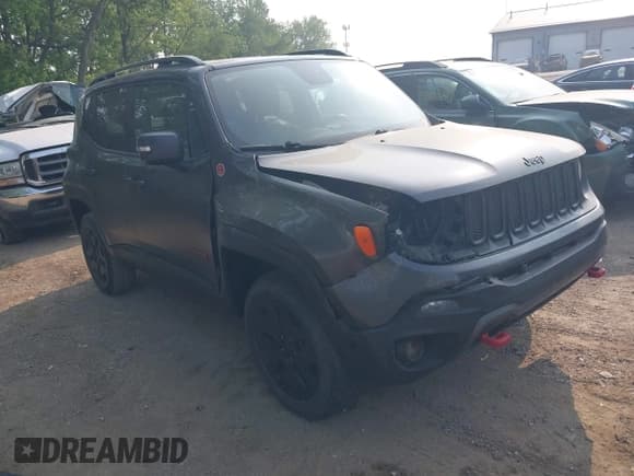 ✅ 2018 Jeep Renegade Trailhawk • VIN: ZACCJBCB6JPG83014 • Лот: 42420786. Опубликован ранее на IAAI с пробегом 63 713 миль. Бесплатный доступ к архиву аукционных продаж из США и подробный отчёт об истории автомобиля на DreamBid. Изображение 1.