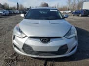 ✅ 2015 Hyundai Veloster • VIN: KMHTC6AD0FU236783 • Lot: 44960295. Wystawiony na Copart z przebiegiem 81 757 mil. Bezpłatny archiwum sprzedaży aukcyjnych z USA i szczegółowy raport historii pojazdu na DreamBid. Zdjęcie 5.