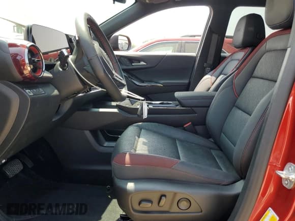 ✅ 2025 Chevrolet Equinox AWD RS • VIN: 3GNAXTEG2SL206215 • Lot: 60842825. Wystawiony na Copart z przebiegiem 3 040 mil. Bezpłatny archiwum sprzedaży aukcyjnych z USA i szczegółowy raport historii pojazdu na DreamBid. Zdjęcie 7.