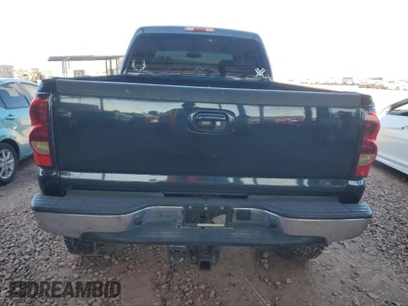✅ 2006 Chevrolet Silverado 2500HD LT3 • VIN: 1GCHK23D86F250230 • Лот: 91132345. Опубликован ранее на Copart с пробегом 219 822 миль. Бесплатный доступ к архиву аукционных продаж из США и подробный отчёт об истории автомобиля на DreamBid. Изображение 6.
