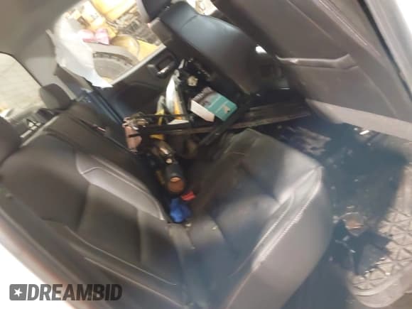 ✅ 2018 GMC Sierra 1500 SLT • VIN: 1GTV2NEC9JZ166563 • Лот: 41396793. Опубликован ранее на IAAI с пробегом 92 426 миль. Бесплатный доступ к архиву аукционных продаж из США и подробный отчёт об истории автомобиля на DreamBid. Изображение 8.