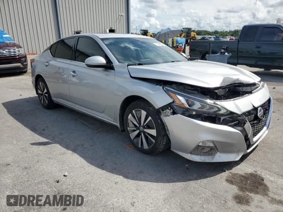 ✅ 2021 Nissan Altima SL • VIN: 1N4BL4EV5MN422114 • Lot: 81286635. Listed on Copart with 64,196 mi. Free auction sales archive from the USA and detailed vehicle history report at DreamBid. Image 4.