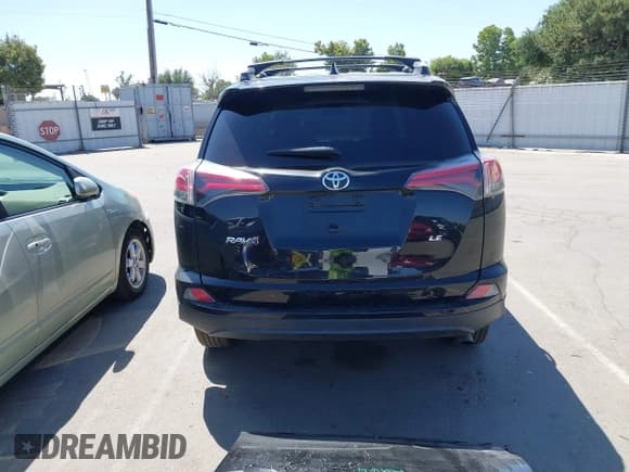 ✅ 2017 Toyota RAV4 LE • VIN: 2T3ZFREV6HW371315 • Lot: 42495989. Wystawiony na IAAI z przebiegiem 154 702 mil. Bezpłatny archiwum sprzedaży aukcyjnych z USA i szczegółowy raport historii pojazdu na DreamBid. Zdjęcie 17.