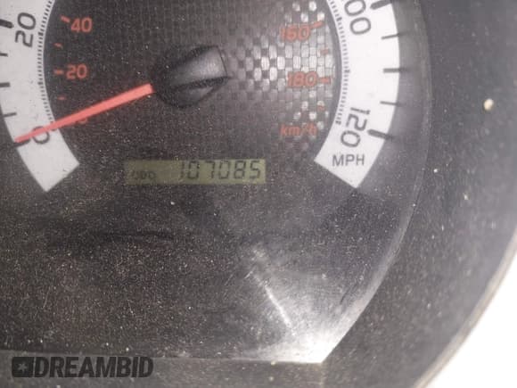 ✅ 2015 Toyota Tacoma • VIN: 5TFUX4EN8FX039993 • Lot: 39720722. Listed on IAAI with 107,085 mi. Free auction sales archive from the USA and detailed vehicle history report at DreamBid. Image 7.