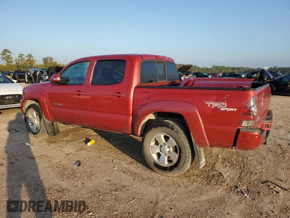 ✅ 2013 Toyota Tacoma • VIN: 3TMLU4EN6DM128601 • Лот: 89832845. Опубликован ранее на Copart с пробегом 270 664 миль. Бесплатный доступ к архиву аукционных продаж из США и подробный отчёт об истории автомобиля на DreamBid. Изображение 2.