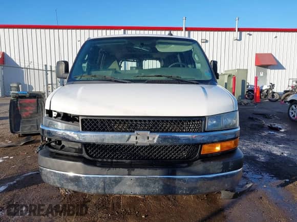2018 Chevrolet Express Passenger LT с VIN 1GAZGPFG3J1331501, выставлен на аукционе IAAI как лот 41249230 с пробегом 152 616 миль миль и . История ставок и продаж доступна на DreamBid. Изображение 13.