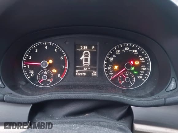 ✅ 2015 Volkswagen Passat SE • VIN: 1VWBT7A31FC094430 • Lot: 43757096. Wystawiony na IAAI z przebiegiem 122 679 mil. Bezpłatny archiwum sprzedaży aukcyjnych z USA i szczegółowy raport historii pojazdu na DreamBid. Zdjęcie 7.