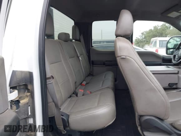 ✅ 2018 Ford F-250 XL • VIN: 1FT7X2A62JEC26554 • Лот: 41603638. Опубликован ранее на IAAI с пробегом 131 469 миль. Бесплатный доступ к архиву аукционных продаж из США и подробный отчёт об истории автомобиля на DreamBid. Изображение 8.