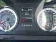 2015 Ram 1500 Express z VIN 1C6RR7FT3FS720257, wystawiony jako IAAI lot #42023090 z przebiegiem 136 089 mil mil oraz . Historia ofert i sprzedaży dostępna na DreamBid. Obrazek 7.