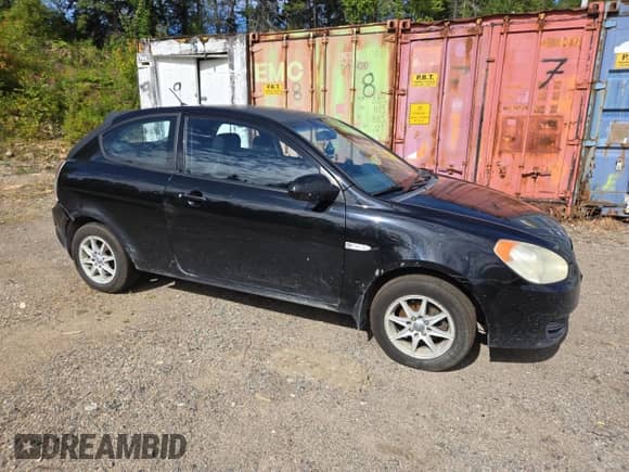 2009 Hyundai Accent L z VIN KMHCN35C39U109914, wystawiony jako Copart lot #67603925 z przebiegiem 210 070 mil mil oraz Szkoda całkowita • Salvage title. Historia ofert i sprzedaży dostępna na DreamBid. Obrazek 4.