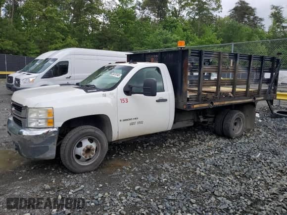 2009 Chevrolet Silverado 3500HD WT с VIN 1GBJC74K39E135526, выставлен на аукционе Copart как лот 55476145 с пробегом 231 642 миль миль и Чистый • Clean title. История ставок и продаж доступна на DreamBid. Изображение 1.