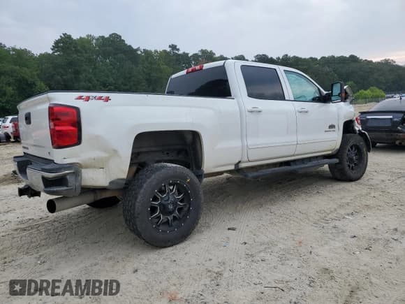✅ 2018 Chevrolet Silverado 2500HD LT • VIN: 1GC1KVEY1JF246158 • Lot: 67348825. Listed on Copart with 354,281 mi. Free auction sales archive from the USA and detailed vehicle history report at DreamBid. Image 3.