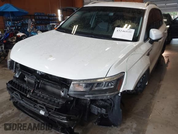 ✅ 2024 Volkswagen Taos SE • VIN: 3VVSX7B2XRM034194 • Lot: 43246539. Listed on IAAI with 43,120 mi. Free auction sales archive from the USA and detailed vehicle history report at DreamBid. Image 6.