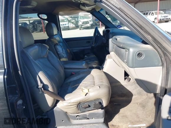 ✅ 2002 Chevrolet Suburban LS • VIN: 3GNEC16Z02G285958 • Лот: 41956322. Опубликован ранее на IAAI с пробегом Не указан. Бесплатный доступ к архиву аукционных продаж из США и подробный отчёт об истории автомобиля на DreamBid. Изображение 5.