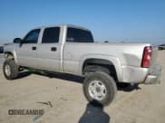 ✅ 2005 Chevrolet Silverado 2500HD LS • VIN: 1GCHK23U65F897501 • Лот: 87408535. Опубликован ранее на Copart с пробегом 140 369 миль. Бесплатный доступ к архиву аукционных продаж из США и подробный отчёт об истории автомобиля на DreamBid. Изображение 2.