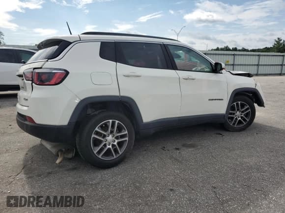 ✅ 2018 Jeep Compass Latitude • VIN: 3C4NJCBB3JT468182 • Lot: 68586175. Wystawiony na Copart z przebiegiem 61 068 mil. Bezpłatny archiwum sprzedaży aukcyjnych z USA i szczegółowy raport historii pojazdu na DreamBid. Zdjęcie 3.