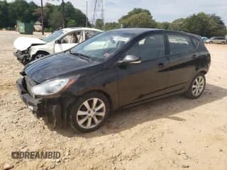 ✅ 2013 Hyundai Accent SE • VIN: KMHCU5AE5DU102395 • Лот: 69660934. Опубликован ранее на Copart с пробегом 91 625 миль. Бесплатный доступ к архиву аукционных продаж из США и подробный отчёт об истории автомобиля на DreamBid. Изображение 1.