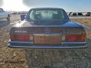 ✅ 1978 Mercedes-Benz 280 • VIN: 11602412111839 • Лот: 51789375. Опубликован ранее на Copart с пробегом 139 478 миль. Бесплатный доступ к архиву аукционных продаж из США и подробный отчёт об истории автомобиля на DreamBid. Изображение 6.